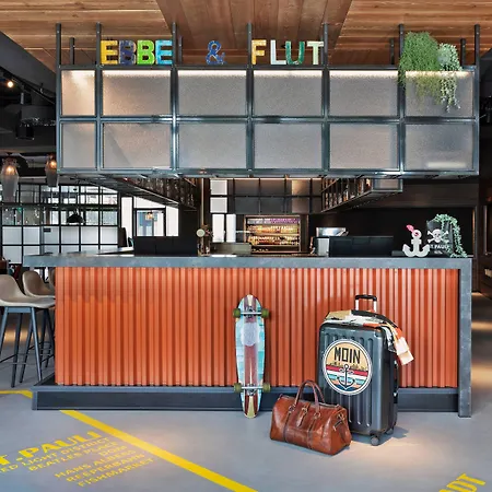 Moxy Hamburg City-2